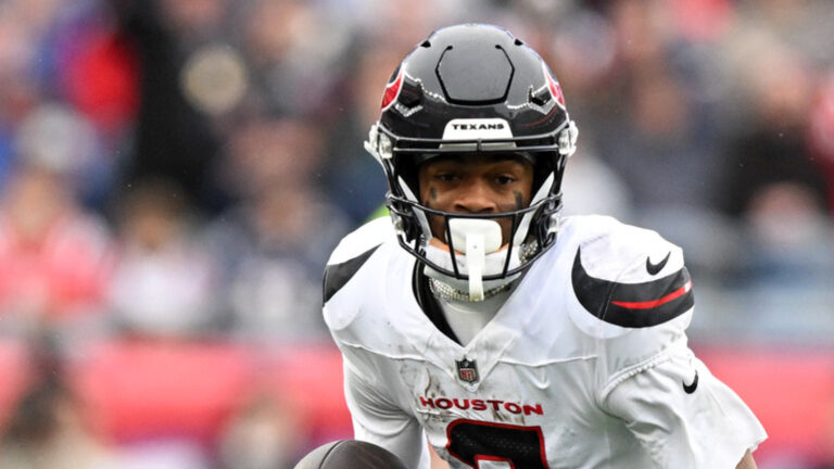 Texans won't seek trade for WR, putting the pressure on this player