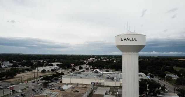 Uvalde city attorneys resign after uproar over independent investigation into Robb shooting