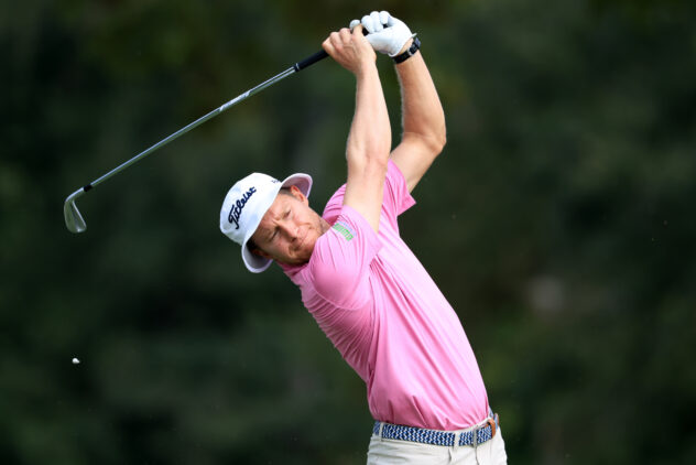 Watch: After two tee shots OB, Peter Malnati holes out for double bogey, jokes 'golf sucks so bad'