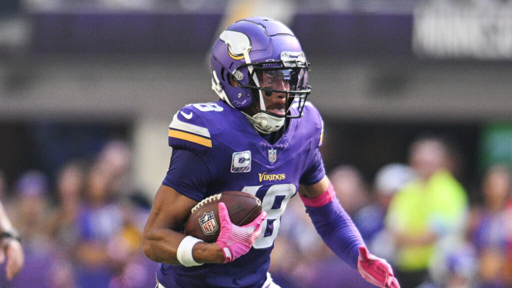 Watch: Vikings' Justin Jefferson makes incredible juggling catch