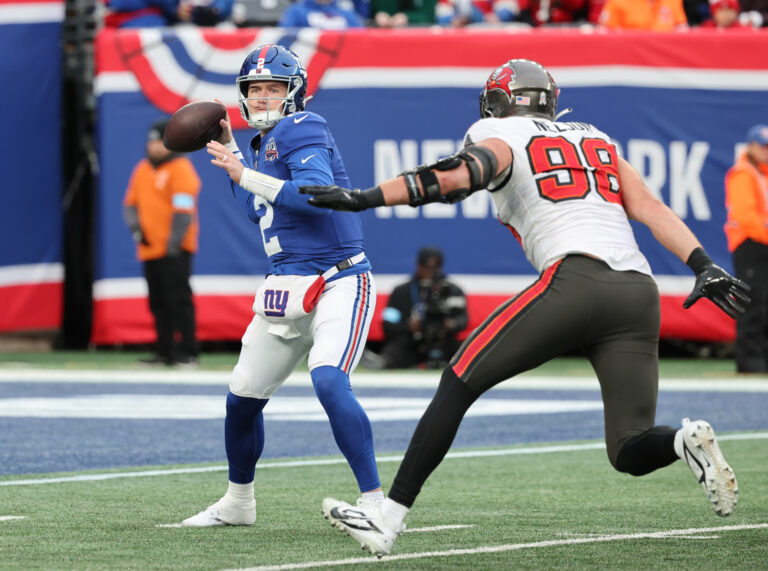 A new quarterback is no quick fix for Giants