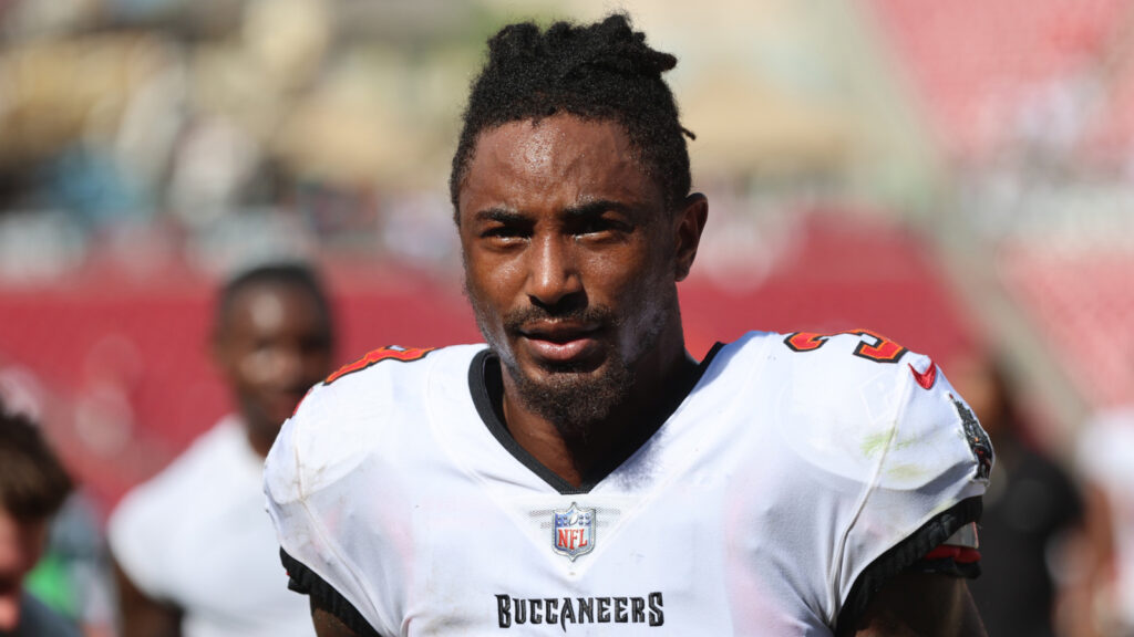 Buccaneers defense suffers blow as veteran safety lands on IR