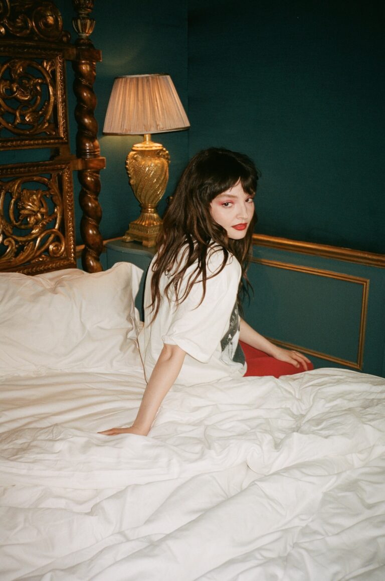 Chvrches’ Lauren Mayberry Details Debut Solo Album, Shares Video for New Song: Watch