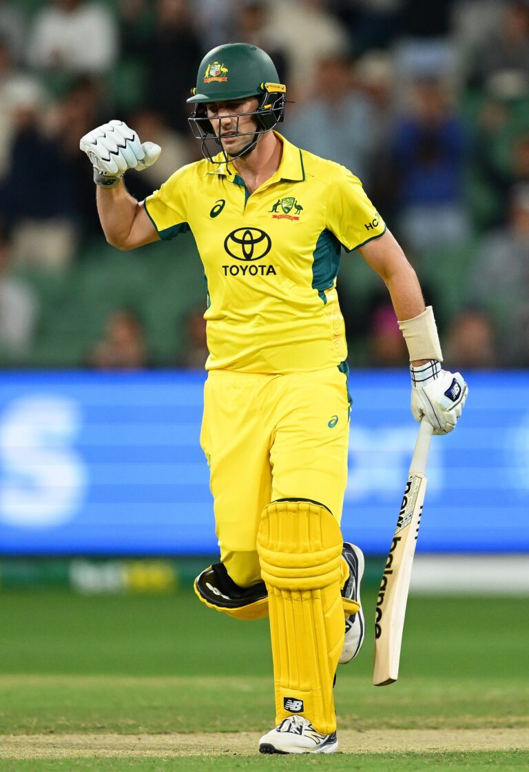 Cummins denies Pakistan a heist to remember as Australia go 1-0 up