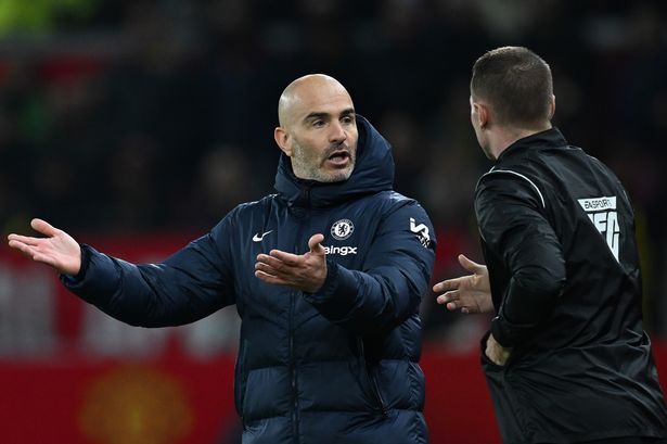 Enzo Maresca makes brutal decision as Chelsea star hooked during Man United clash