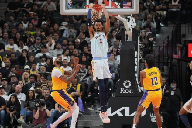 Final Score: Spurs fight valiantly, but fall to the Lakers 119-101