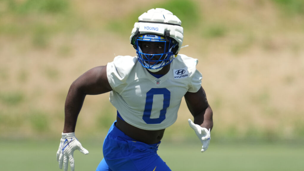 Former Tennessee Vols edge rusher Byron Young leads in the NFL in an impressive stat