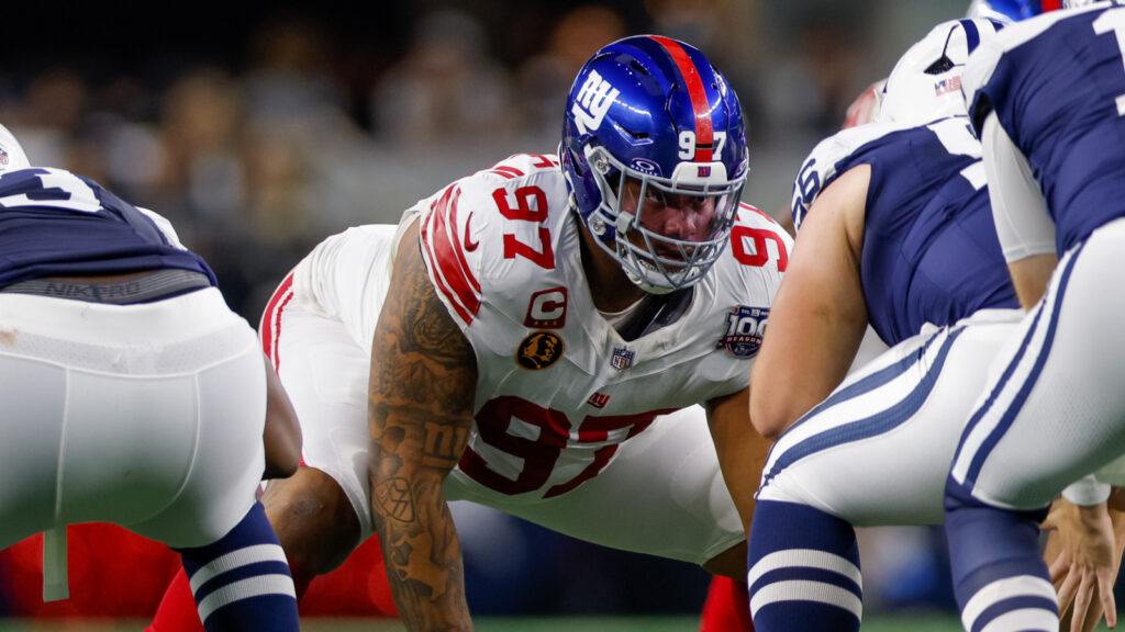 Giants All-Pro reveals he suffered elbow injury during Thanksgiving loss