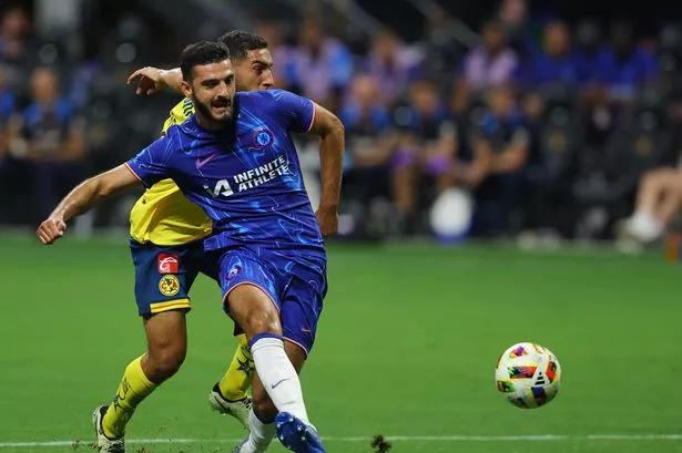 Huge Armando Broja Everton update provided ahead of Man Utd as Chelsea loanee waits for debut