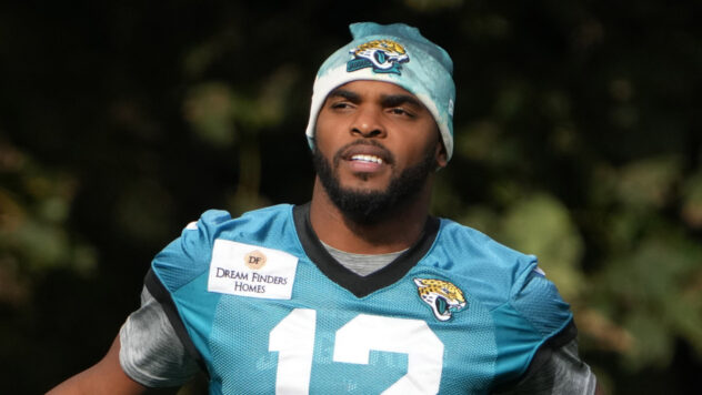 Jaguars get pair of reinforcements for Week 10