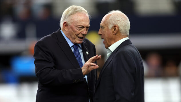 Jerry Jones Says He Won’t Make Coaching Change During Season
