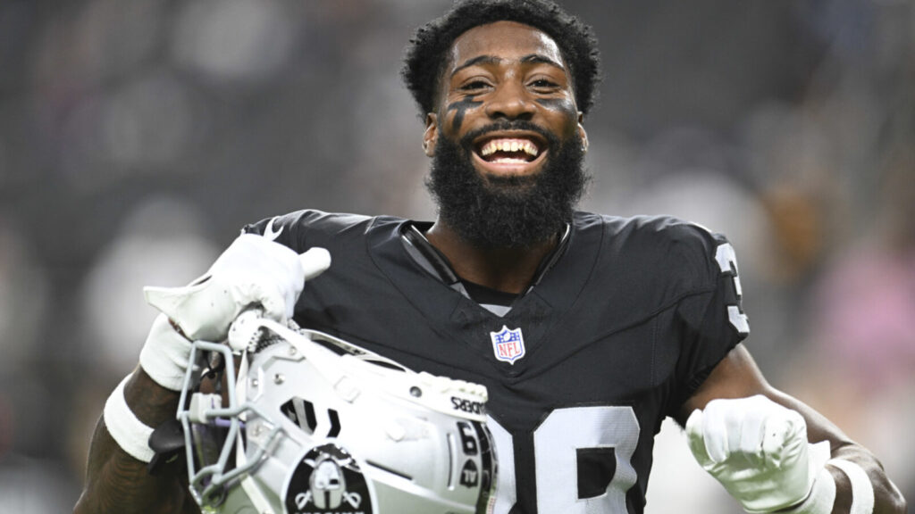 Las Vegas Raiders CB Nate Hobbs sends a clear message about the team's identity during the bye week