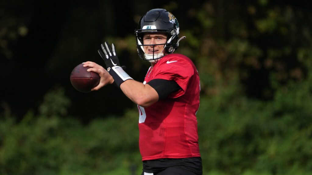 Mac Jones Expected To Start For Jaguars In Week 10
