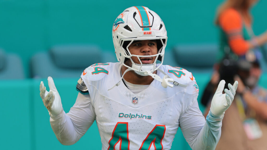 Miami Dolphins Pass Rusher Chop Robinson Is an Emerging Superstar