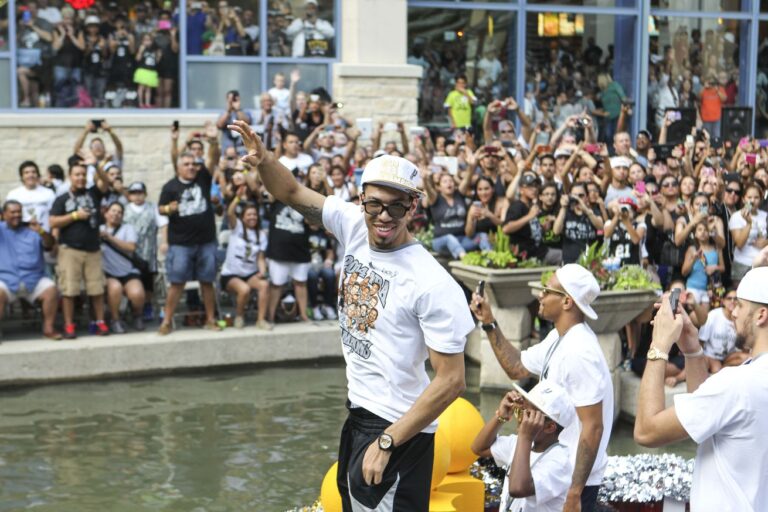 Open Thread: Danny Green joins Spurs telecast tonight