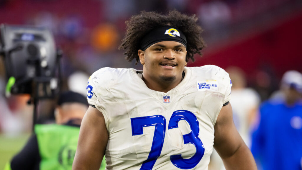 Rams activate pair of key offensive linemen prior to 'MNF'