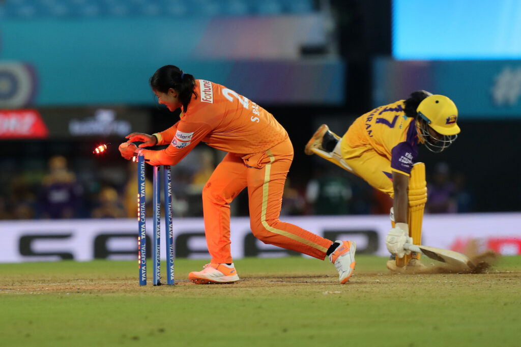 Rana, Poonam, Knight, Tahuhu released ahead of WPL 2025 auction