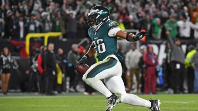 Rested Eagles take win streak into matchup with Rams