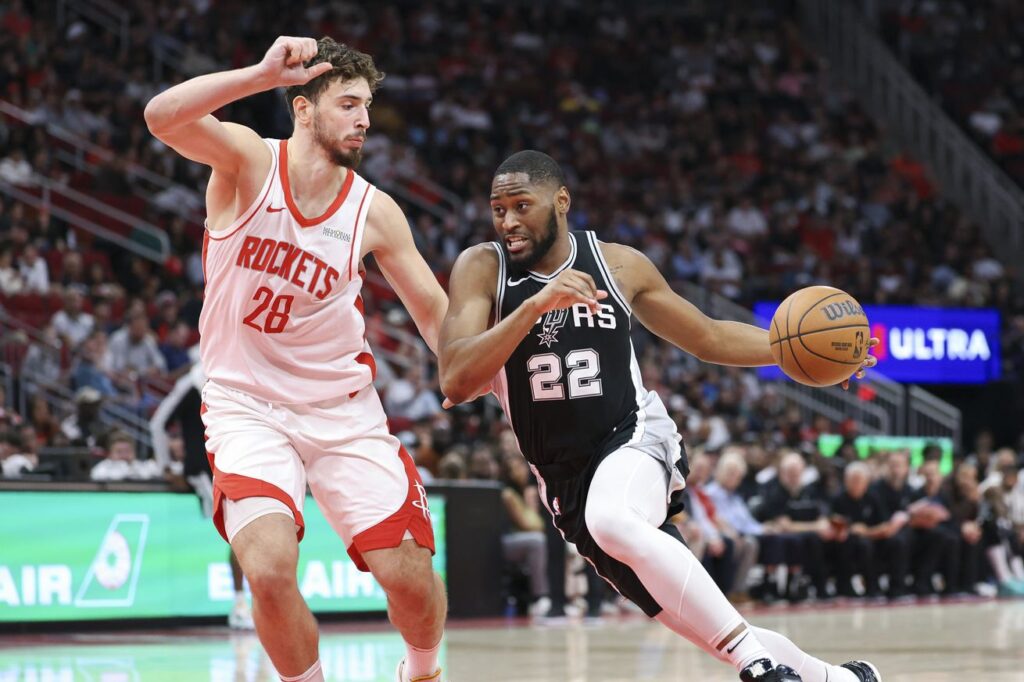 San Antonio at Houston, Final Score: Spurs lose to Rockets in wire-to-wire blowout, 100-127