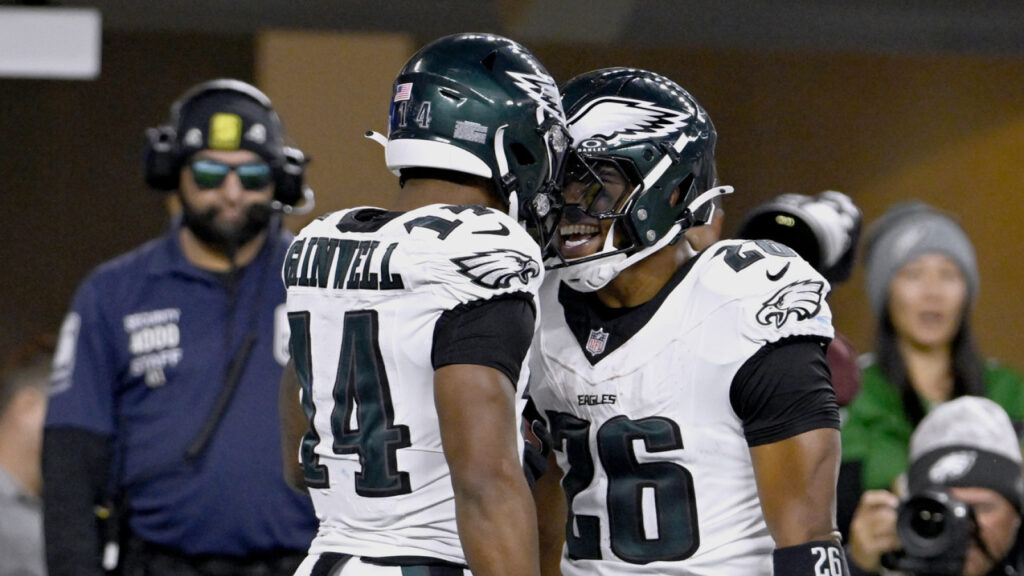 'SNF' takeaways: Saquon Barkley runs wild as Eagles overpower Rams 