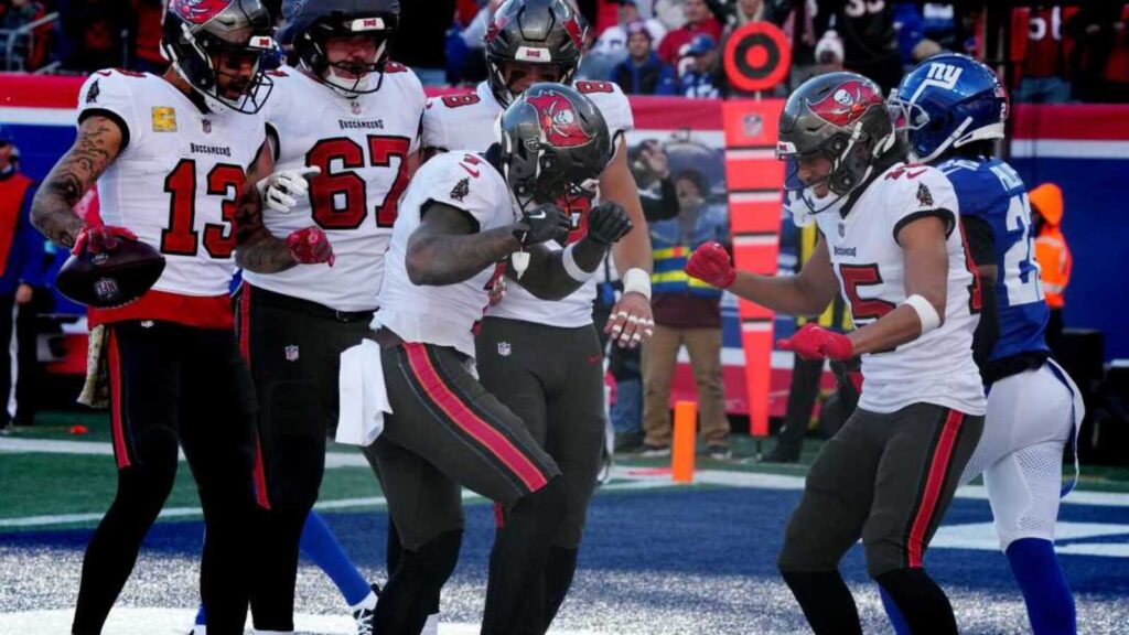 Tampa Bay Buccaneers Week 13 playoff picture: making up ground on two fronts