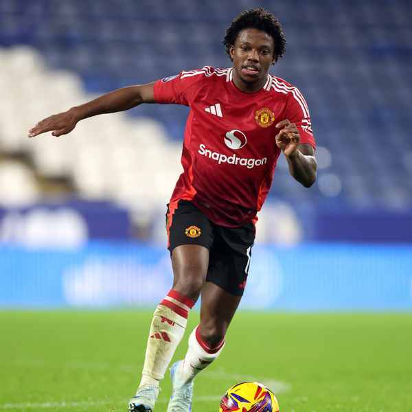 Tyrell Malacia makes competitive return