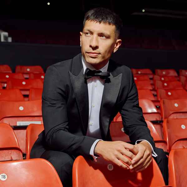 United get dressed up