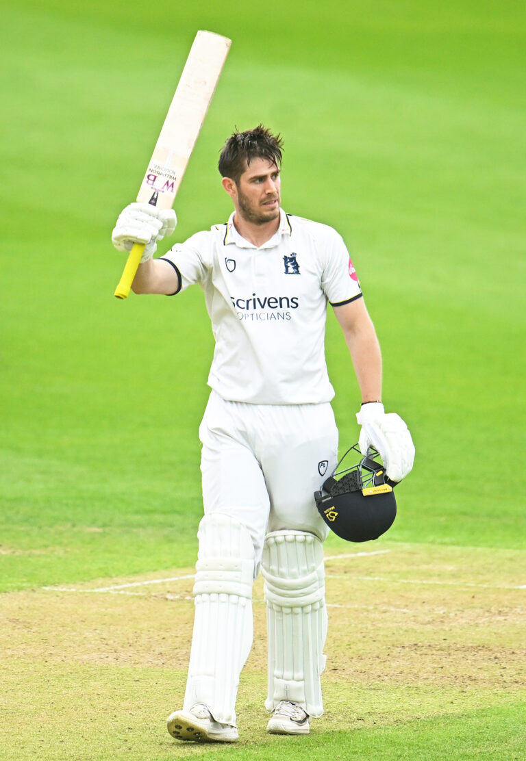 Warwickshire's Michael Burgess announces sudden retirement from professional cricket