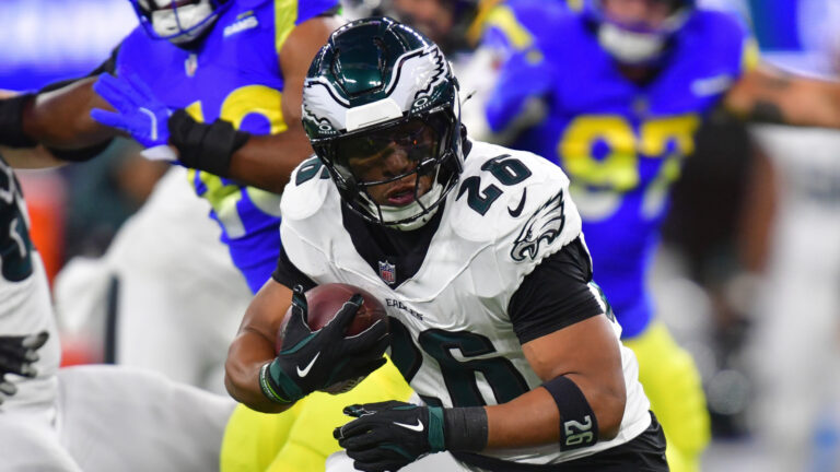 Watch: Saquon Barkley makes 70-yard house call on first play of second half vs. Rams