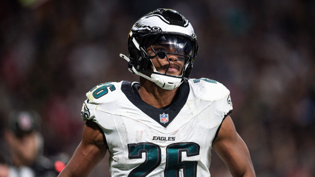 Watch: Saquon Barkley's historic night leads Eagles to 'SNF' win