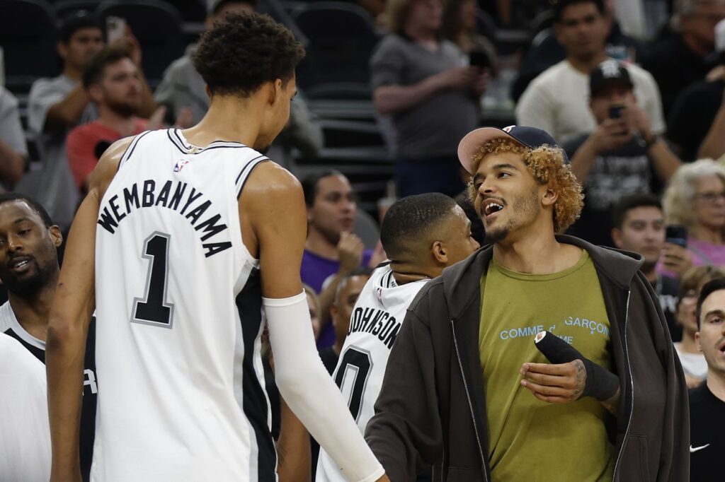 Week in Review: Injuries, decision-making derails Spurs’ rhythm