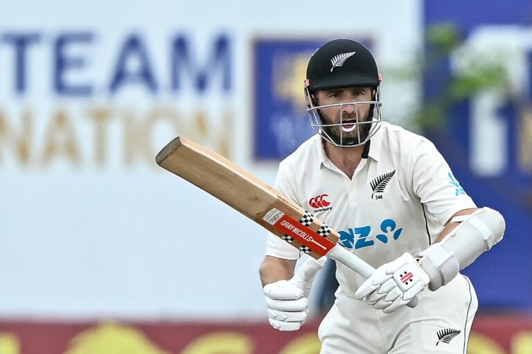 Williamson returns for England series, Nathan Smith called up