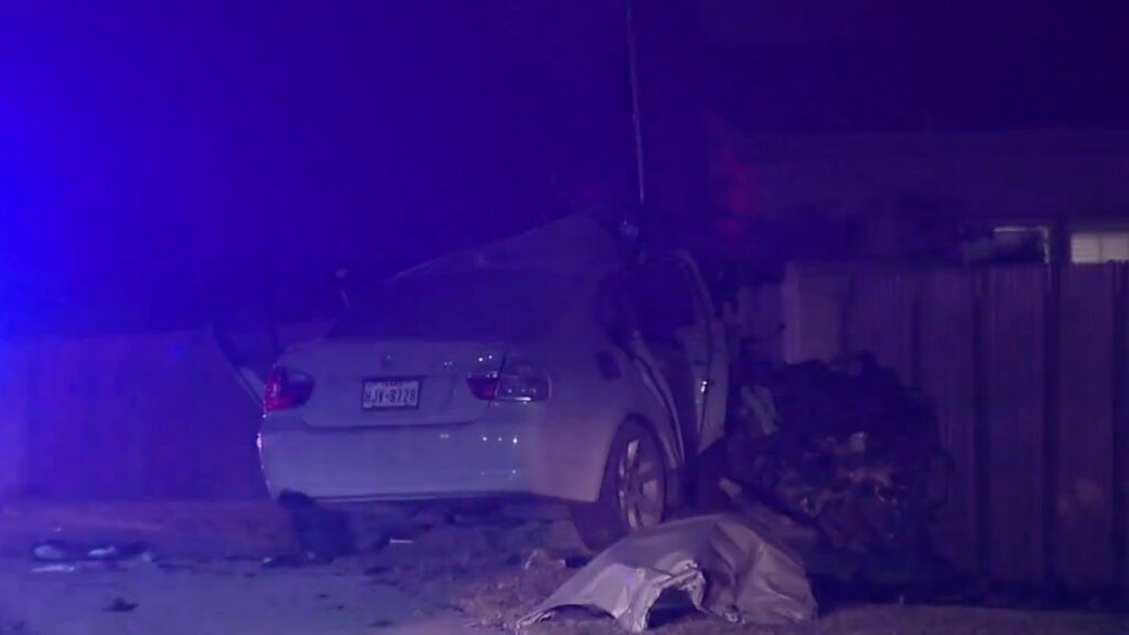 1 dead after multi-vehicle crash in northeast Bexar County, BCSO says