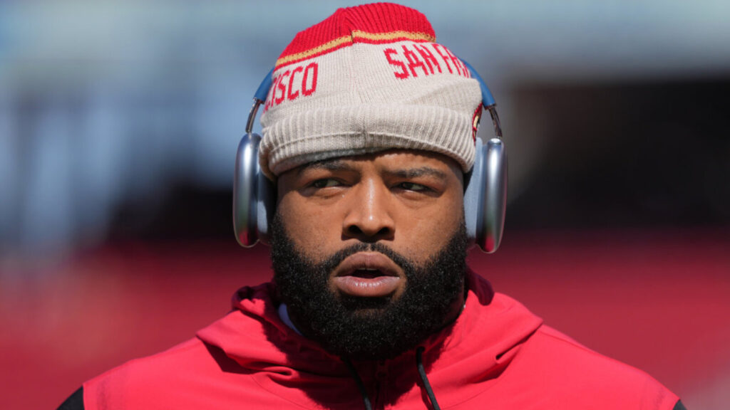 49ers offensive line in dire straits as Kyle Shanahan provides big update on Trent Williams