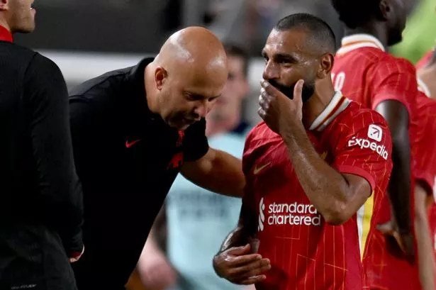 Arne Slot should use lack of summer business as leverage for new Mohamed Salah contract