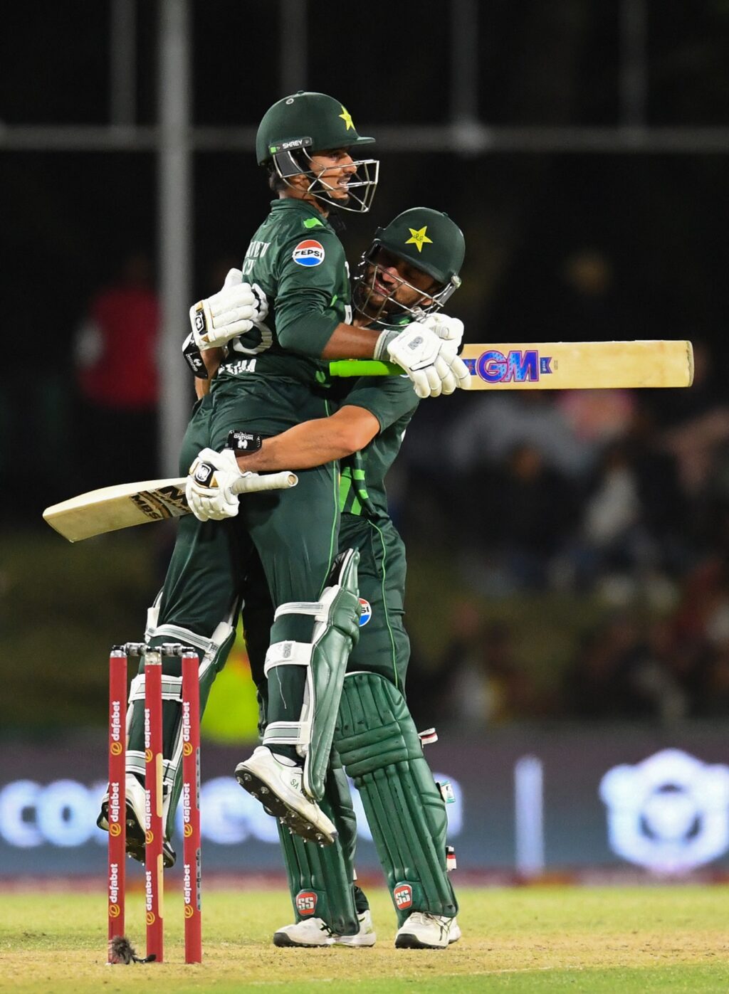 Ayub and Agha the heroes as Pakistan ace tense chase