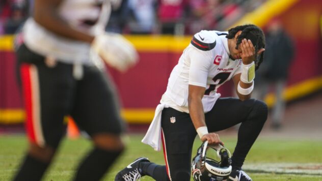 Banged-up Texans, high-flying Ravens clash on Christmas