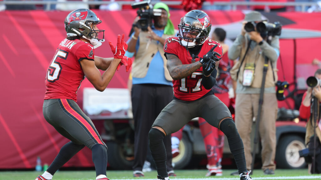 Buccaneers Defense Overcomes Three Turnovers & Saves The Day Against Las Vegas 28-13
