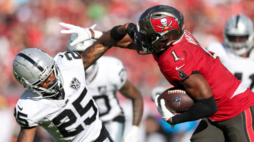 Bucs' Rachaad White had the perfect time for a new career first in win over Raiders