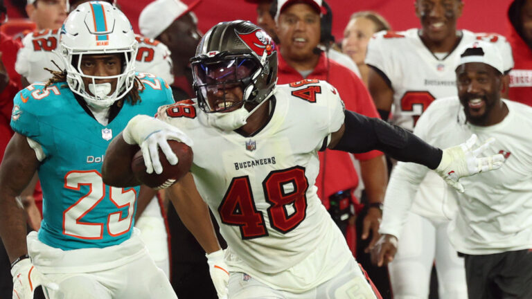 Bucs Sign Linebacker, Elevate 2 Players From Practice Squad
