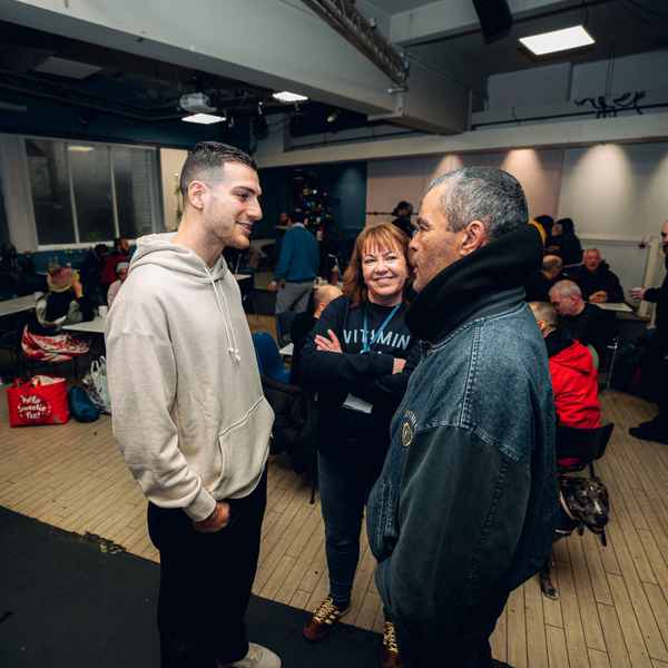 Dalot helps out at Lifeshare over Christmas