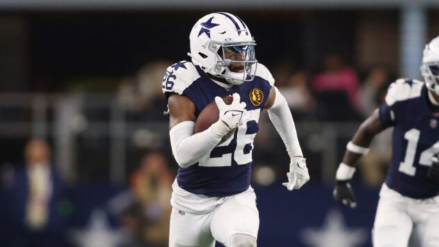 DaRon Bland makes incredible game-ending play on Rachaad White in wild SNF sequence