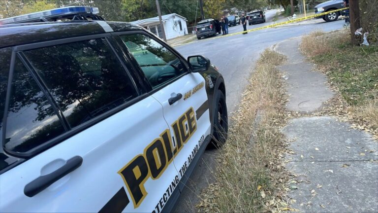 Driver ran over two gunmen with vehicle in self-defense, SAPD says