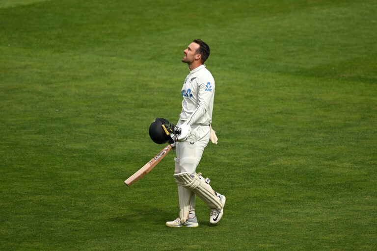 England crush New Zealand to claim series despite Blundell defiance