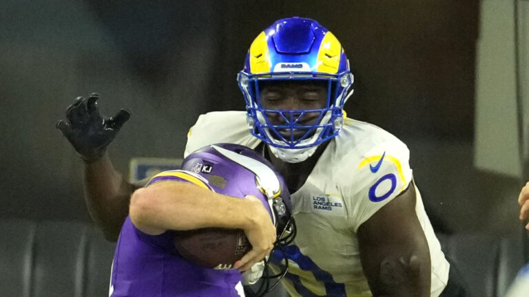 Former Tennessee Vols standout leads the NFL in an impressive category