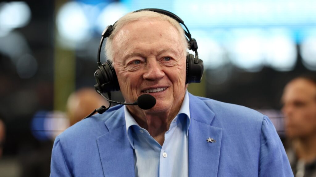 Jerry Jones admits he loves eating raccoon, squirrel brain