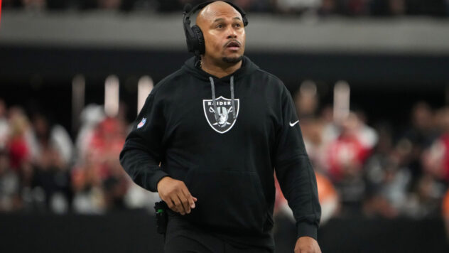 Las Vegas Raiders head coach Antonio Pierce finally shows some frustration after loss to the Atlanta Falcons