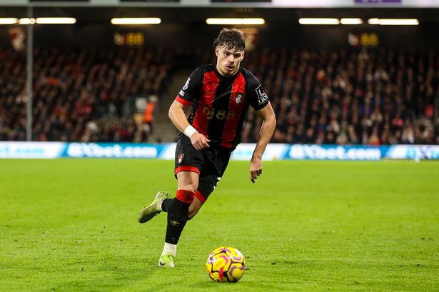 Liverpool transfer news amid Milos Kerkez 'boost' as 'titanic' bid for Chelsea ace tipped