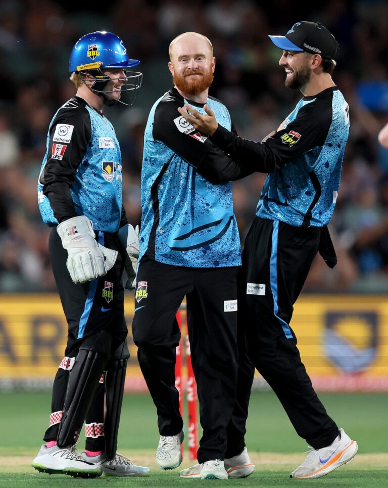 Lloyd Pope and D'Arcy Short give Strikers first win of the season
