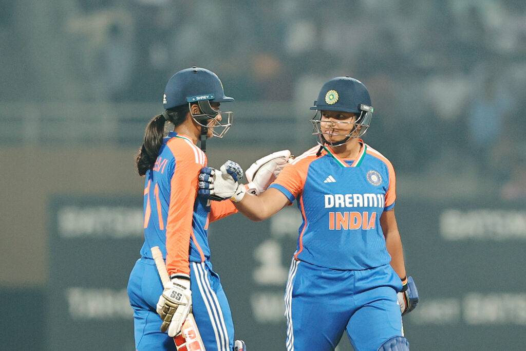 Mandhana, Ghosh star as India seal series in style